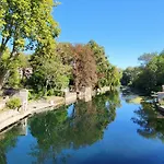 Les Glycines Bed & Breakfast Ury
