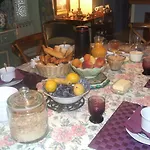 Les Glycines Bed & Breakfast Ury