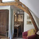 Bed & Breakfast Les Glycines 3*
