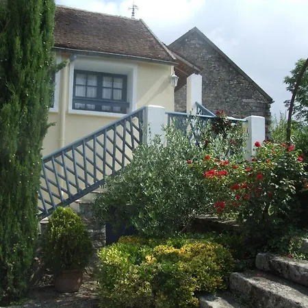 Bed & Breakfast Les Glycines Ury