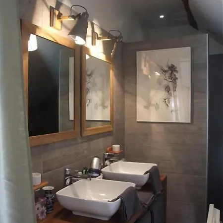 Bed & Breakfast Les Glycines Ury