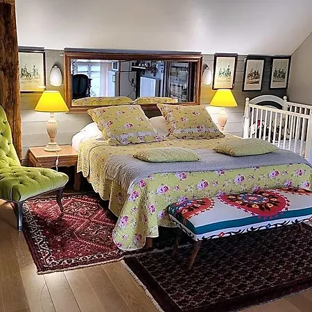 Les Glycines Bed and Breakfast Ury