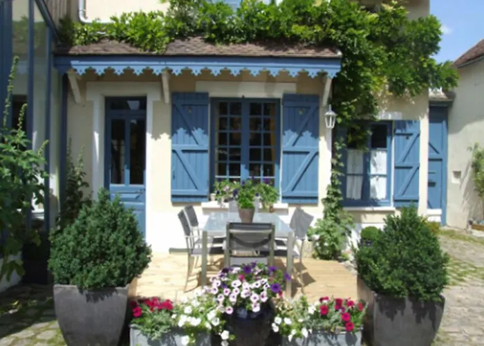 Les Glycines B&B Ury